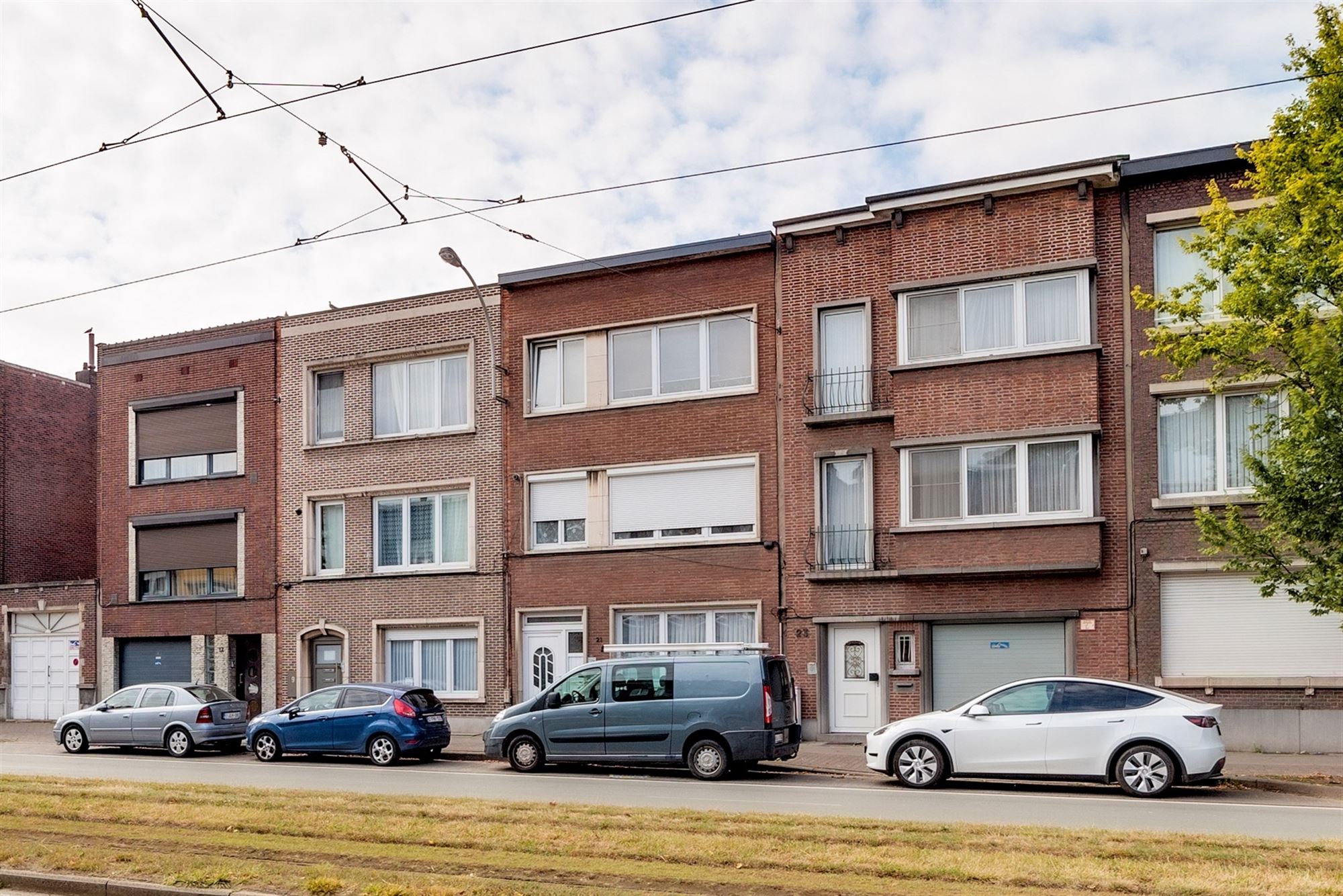 Instapklaar 2 slaapkamer appartement te Merksem foto 2