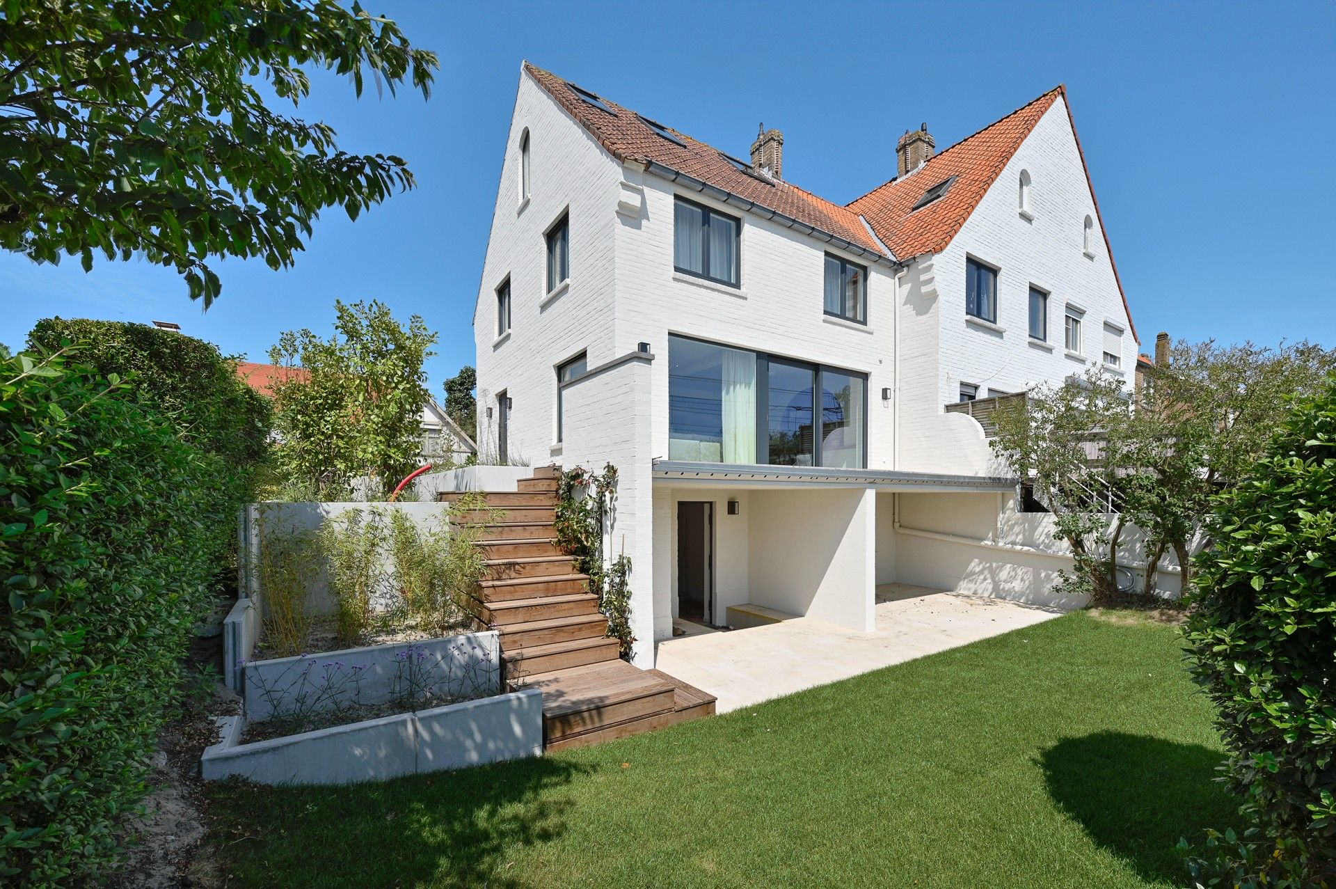 Stijlvol gerenoveerde koppelwoning in Duinbergen foto 70