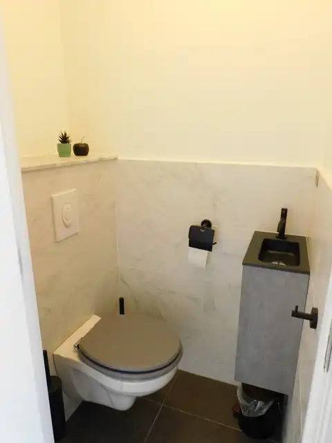 Instapklaar appartement met ruim terras foto 12