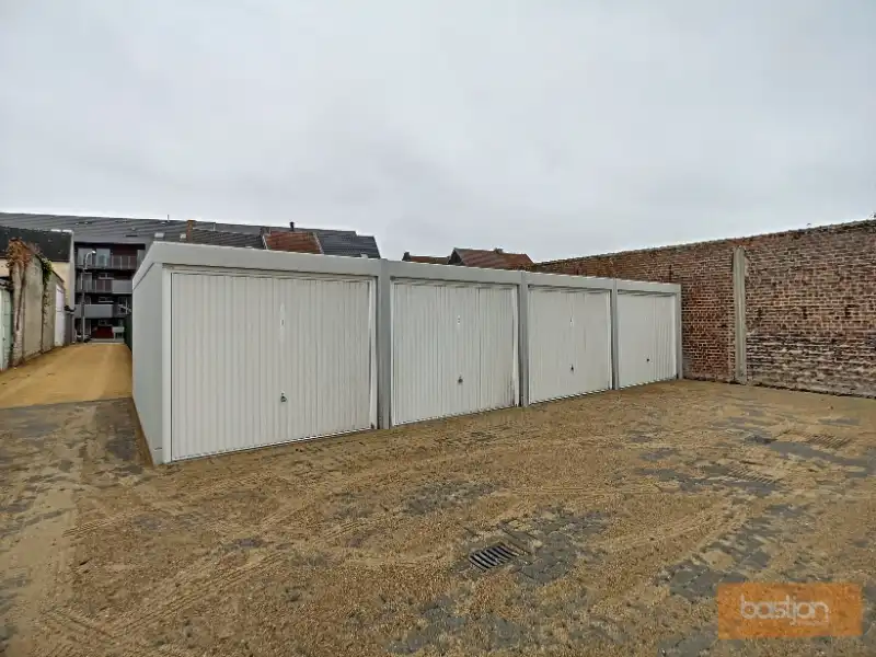 Garage te huur Andries Pevernagestraat 33 - 8530 Harelbeke