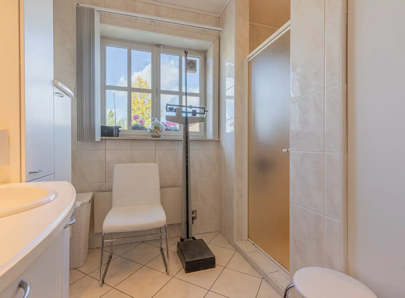 Open bebouwing met 4 slpks en veel opbergruimte! foto 11