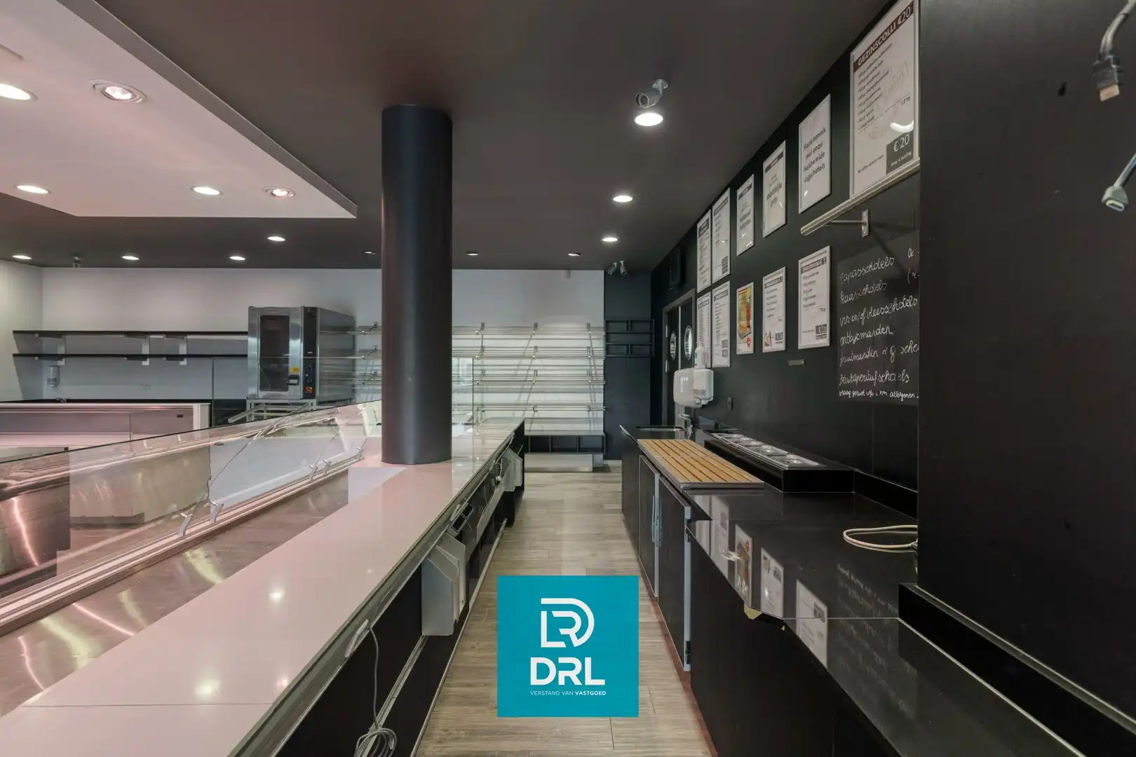 COMMERCIEEL PAND met LOODS te KORTEMARK foto 10