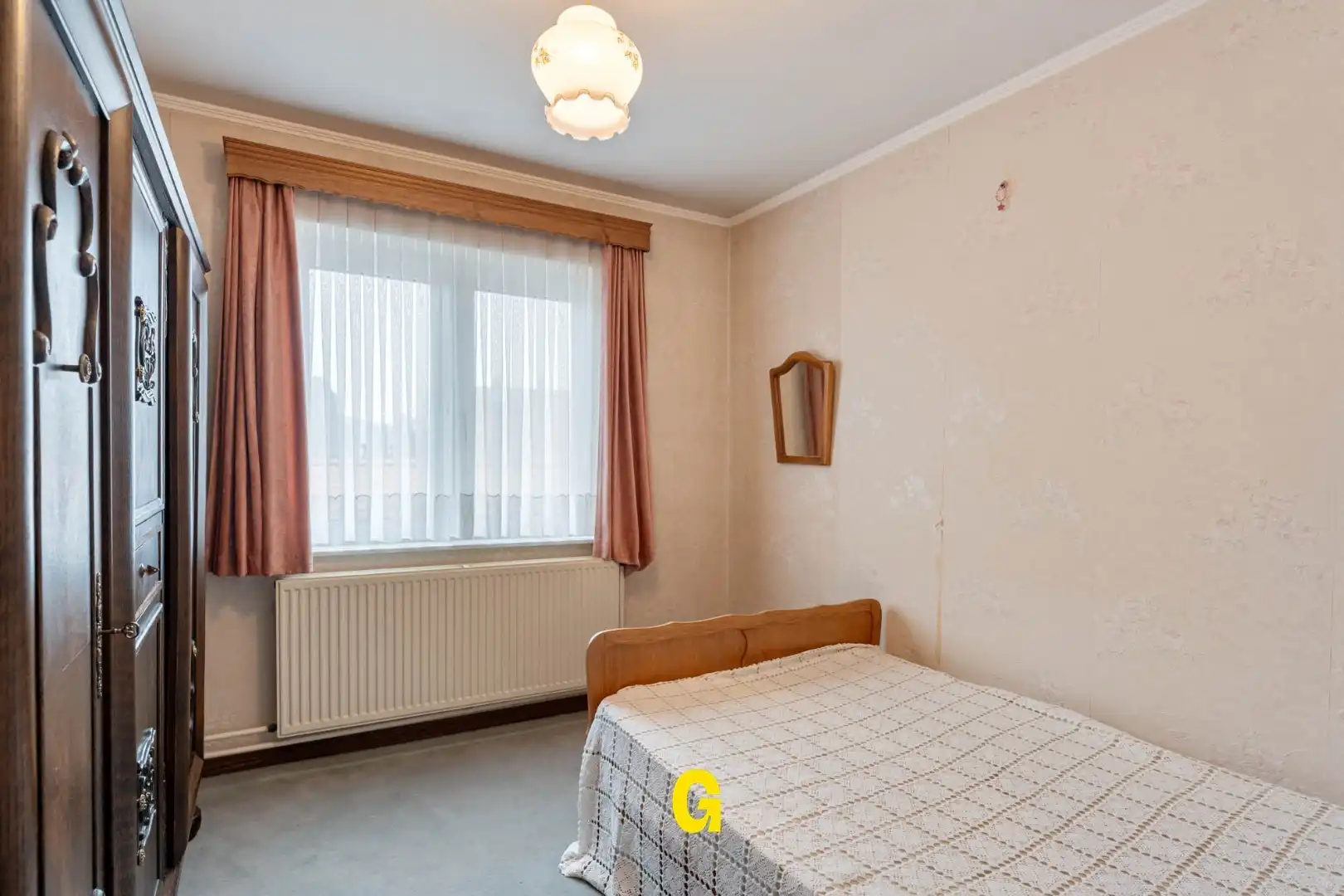 Te renoveren doch verzorgde halfopen woning met vier slaapkamers op 6a 43ca foto 14