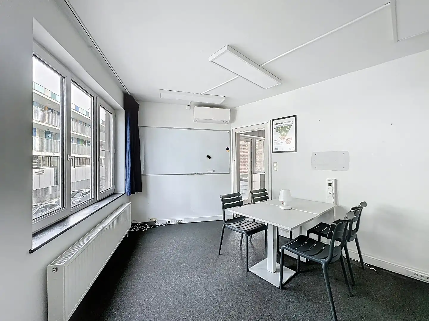 Karaktervol hoekpand met garage op toplocatie in Kessel-Lo! foto 9