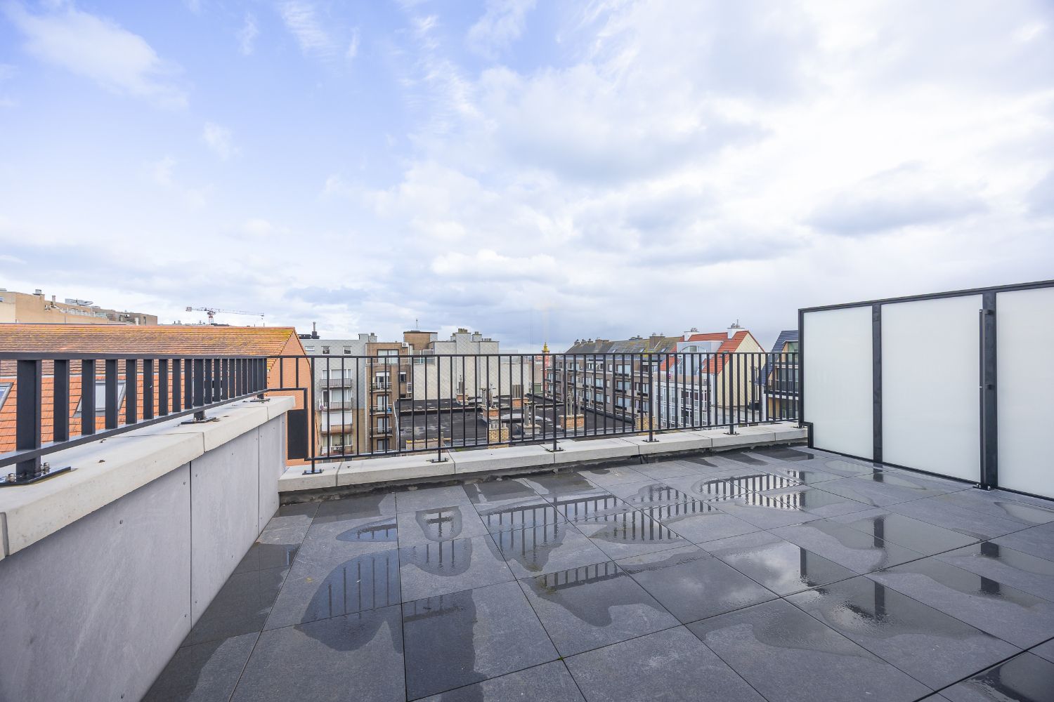 Prachtig gerenoveerde studio in het centrum van Middelkerke foto 2