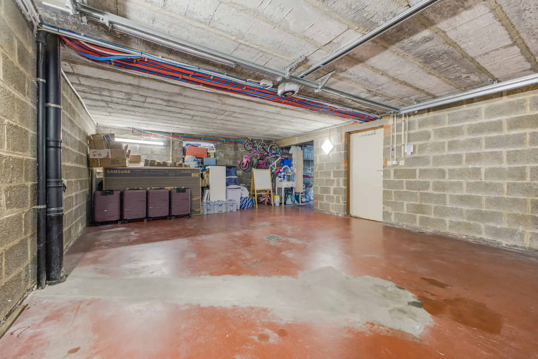 Goed gelegen woning met drie slaapkamers en garage foto 21