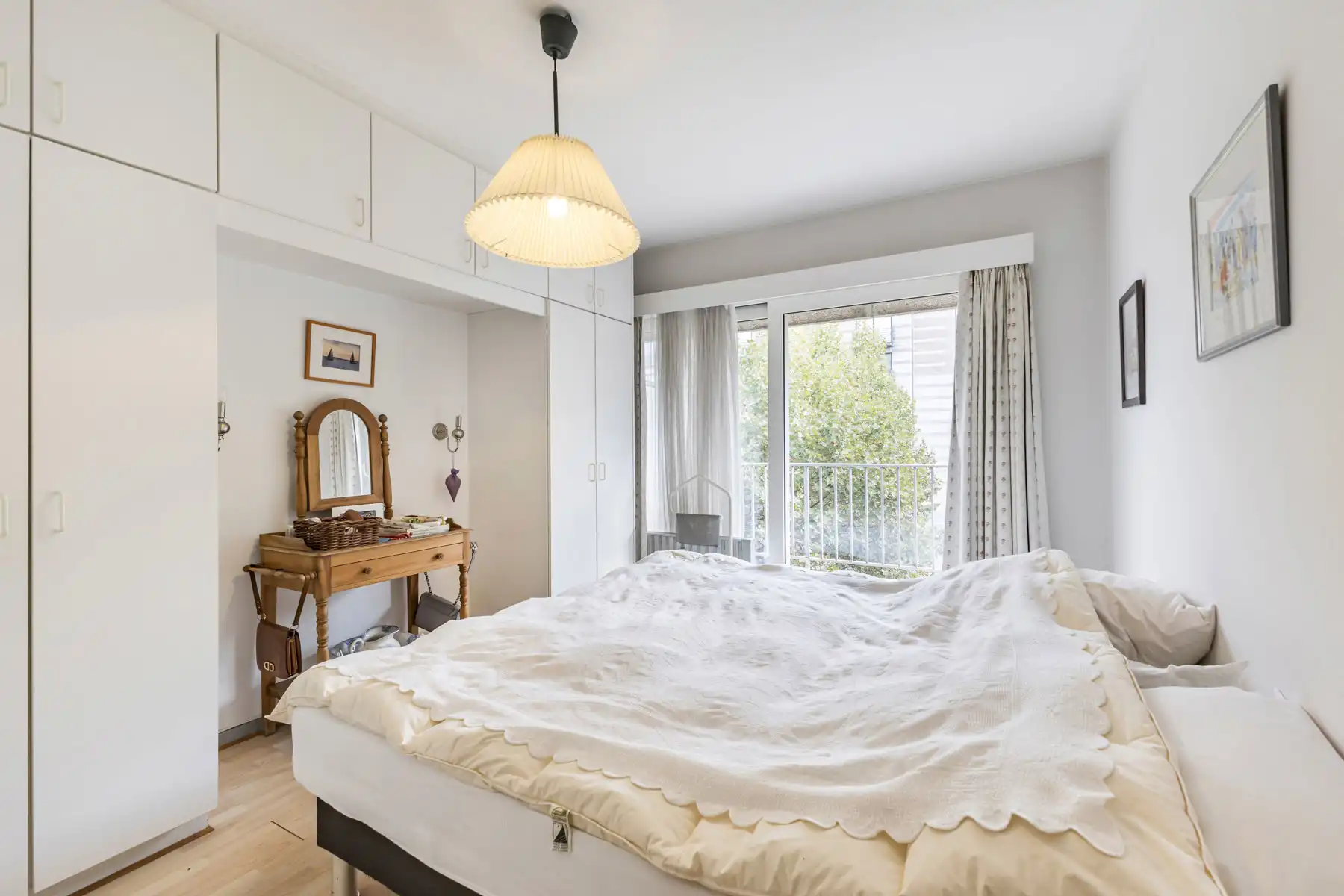 Goed gelegen appartement met twee slaapkamers foto 10