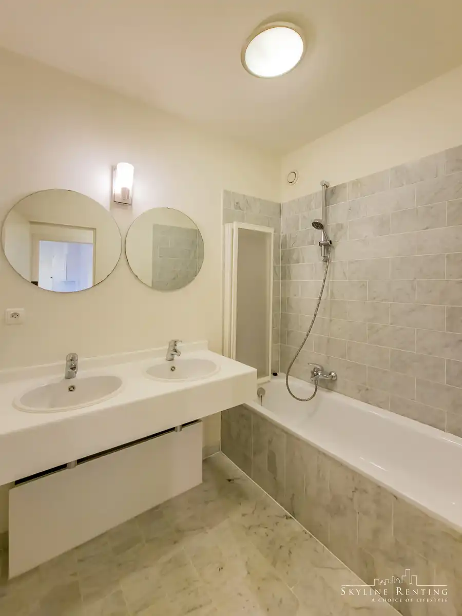 Prachtig ongemeubeld appartement met 2 KAMERS + 2 badkamers foto 12