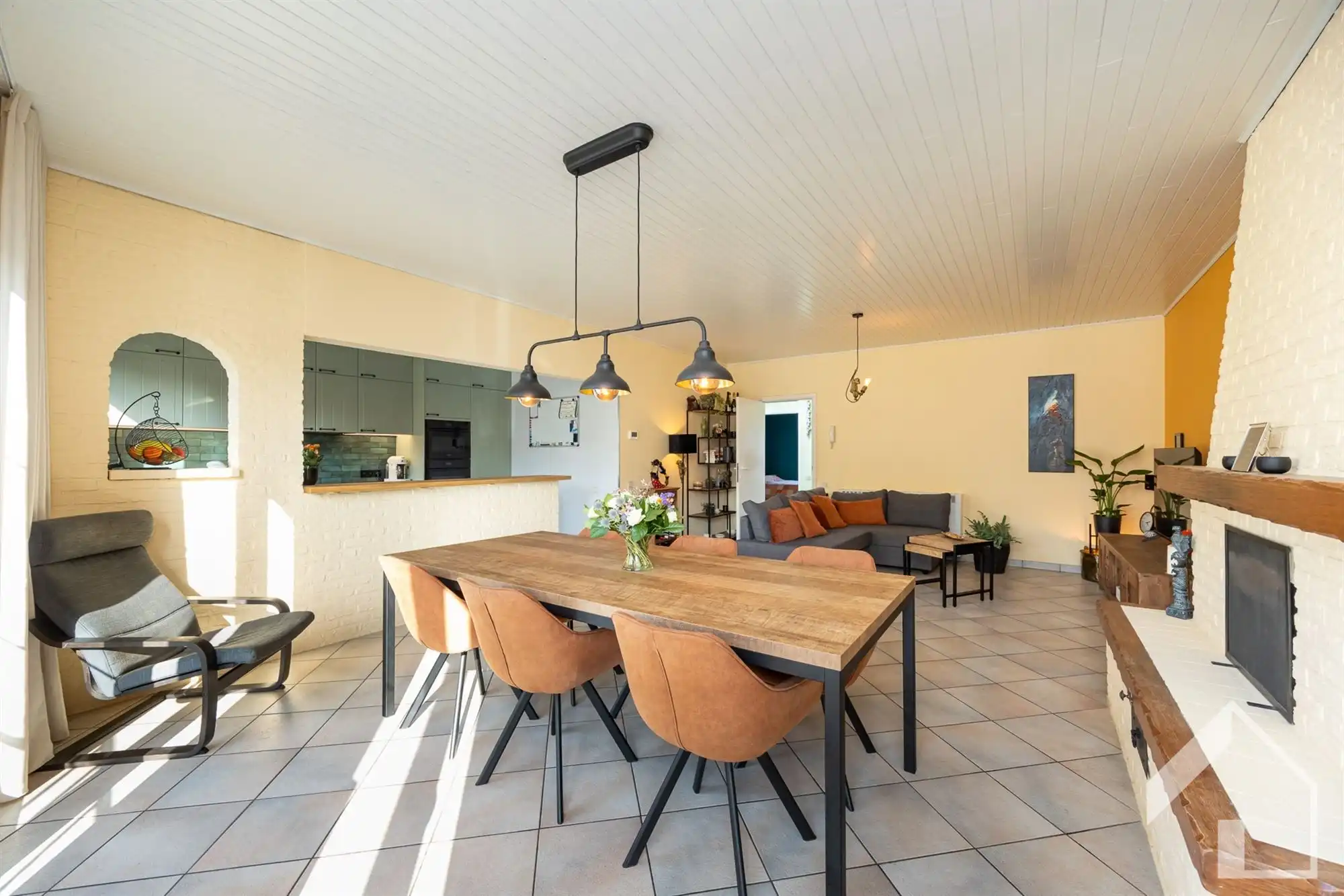 Ruim appartement met garagebox  foto 3