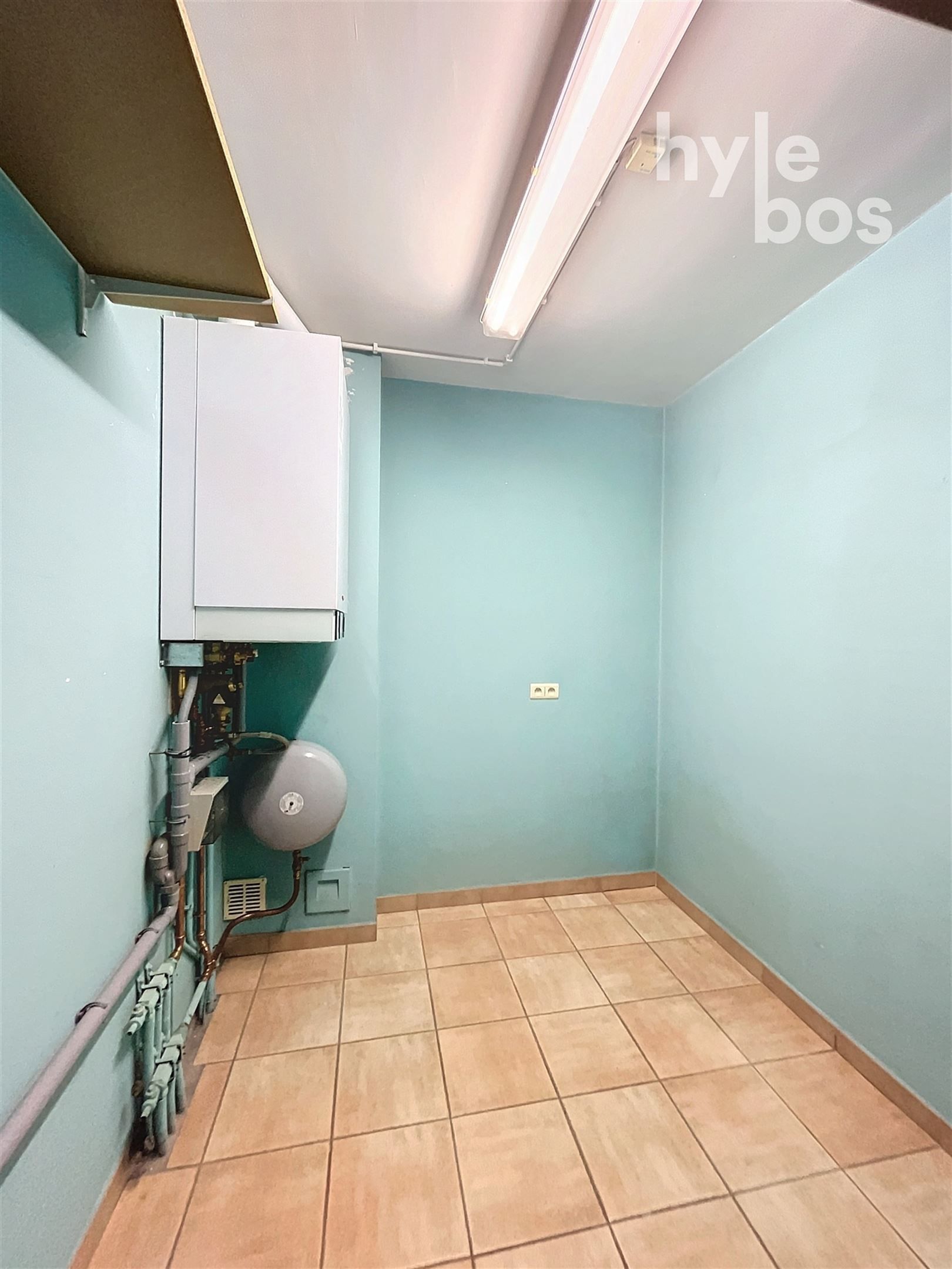 Rustig gelegen gelijkvloers appartement met garage foto 8