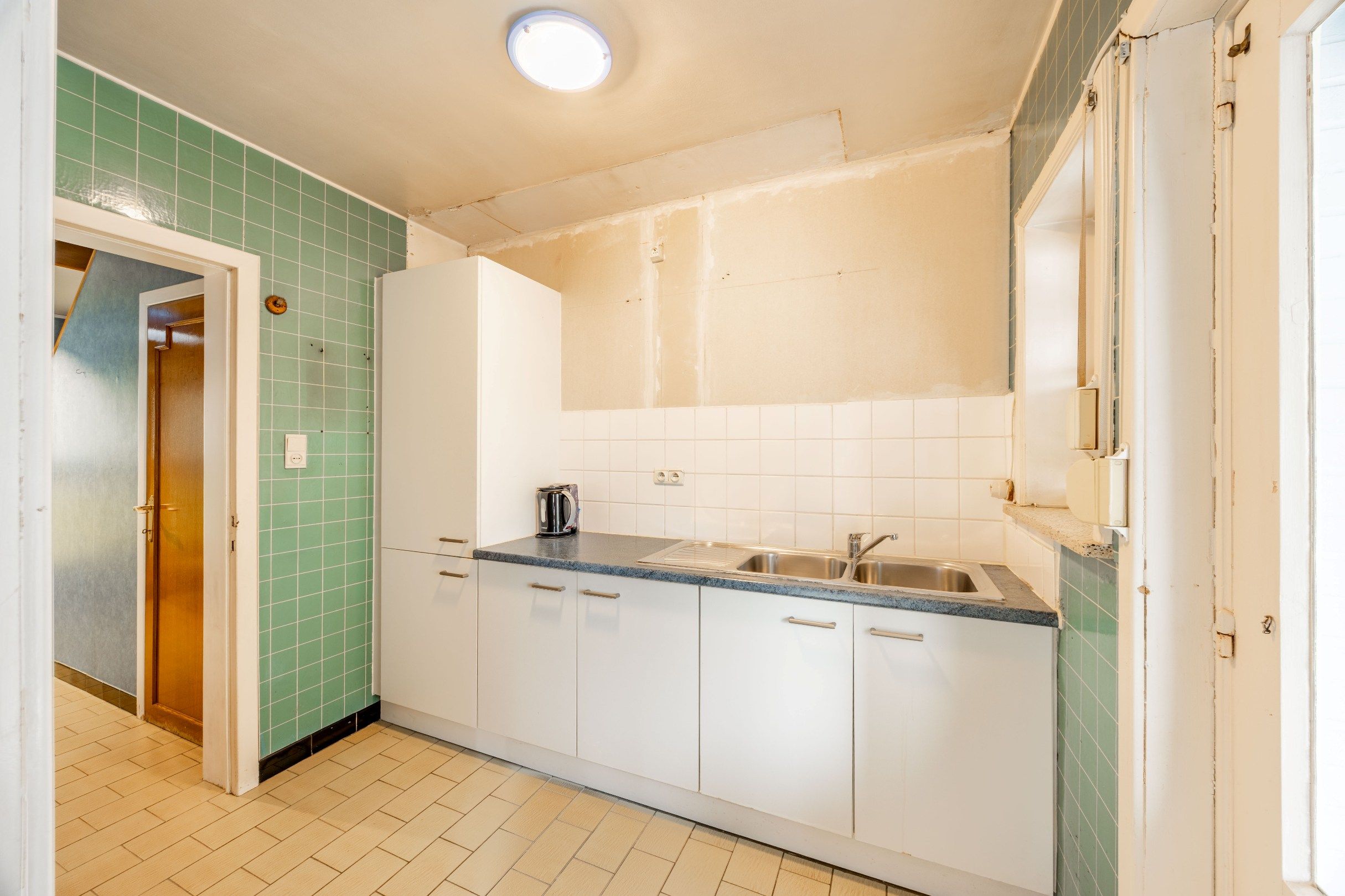 OP TE FRISSEN WONING MET TUIN foto 7