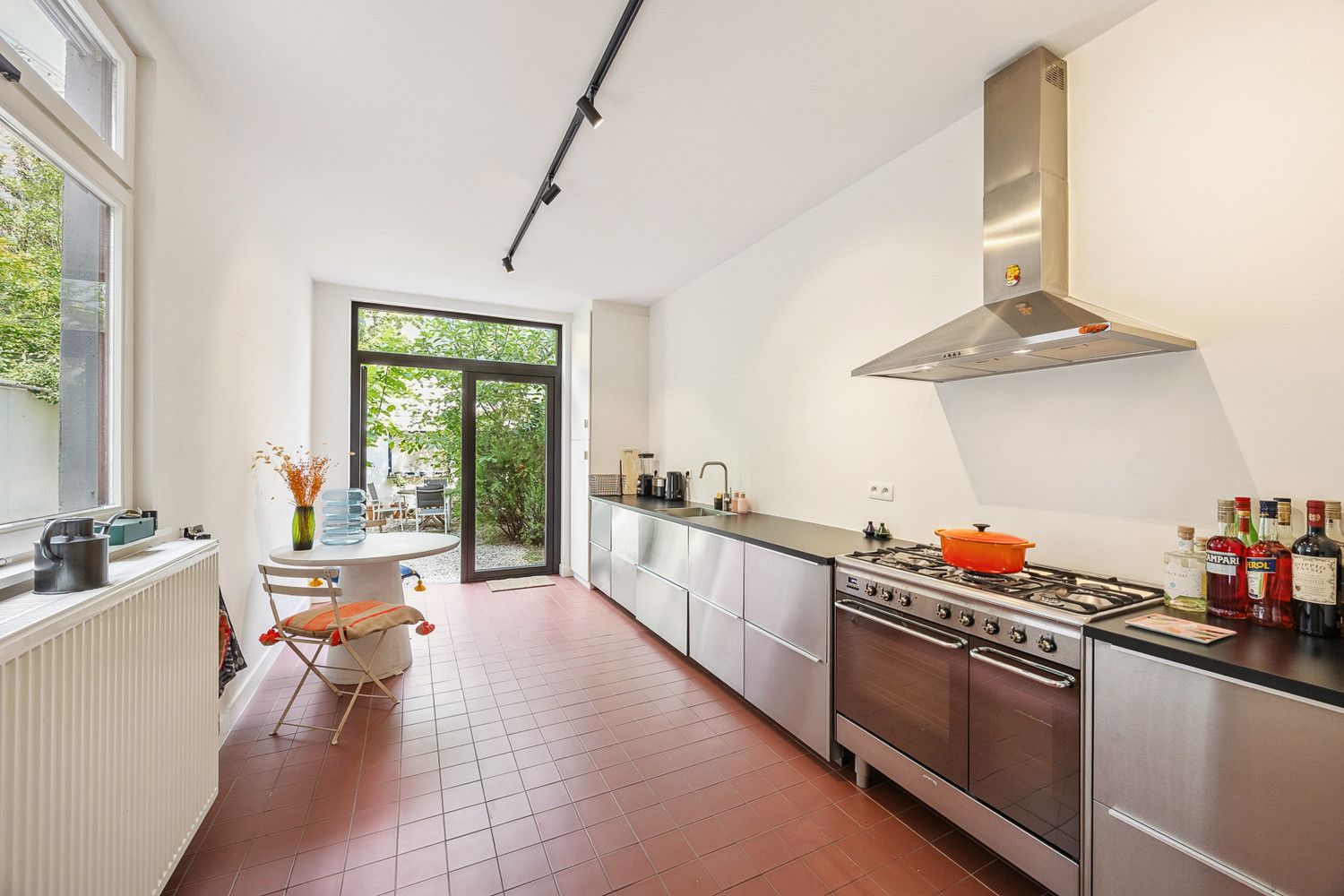 Instapklare en lumineuze herenwoning boordevol charme met aangename stadstuin in de Groenenhoek te Berchem- tot 5 slaapkamers foto 13