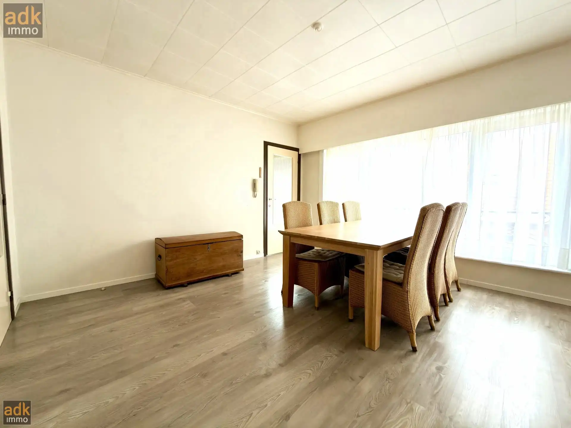 Instapklaar 2-slaapkamerappartement met dubbele GARAGE en berging. foto 10