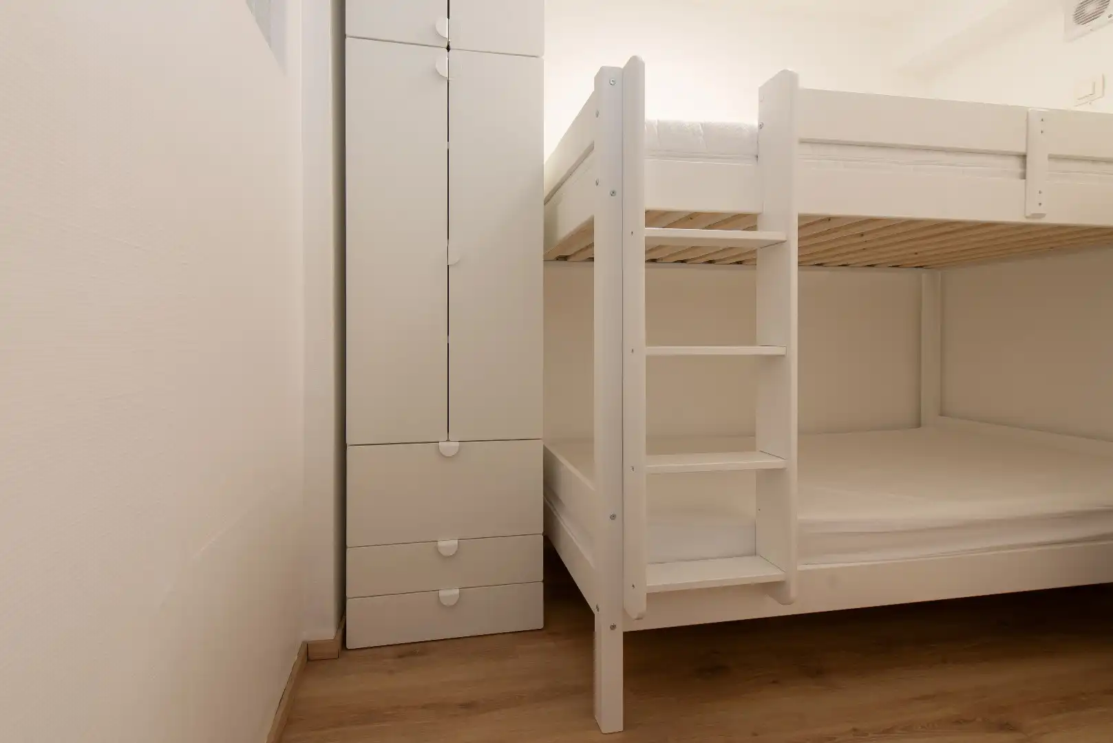 Volledig vernieuwd appartement met zijdelings zicht op zee met EPC A-label! foto 10