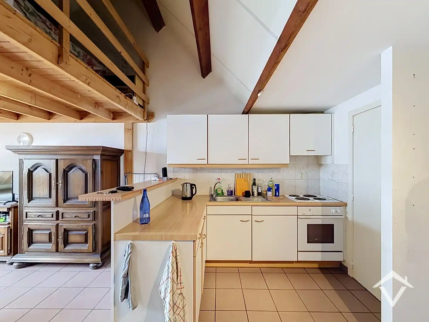 Ruime studio met aparte badkamer te Roeselare foto 7