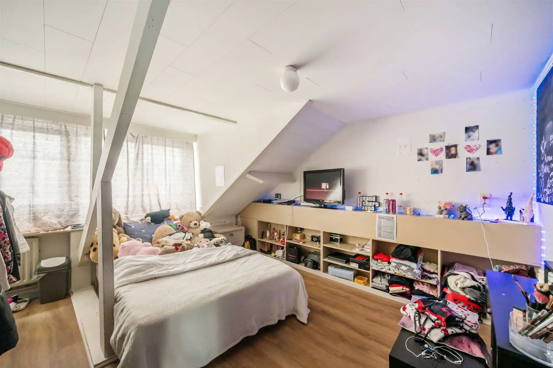 Goedgelegen opbrengsteigendom bestaande uit 2 app. foto 9