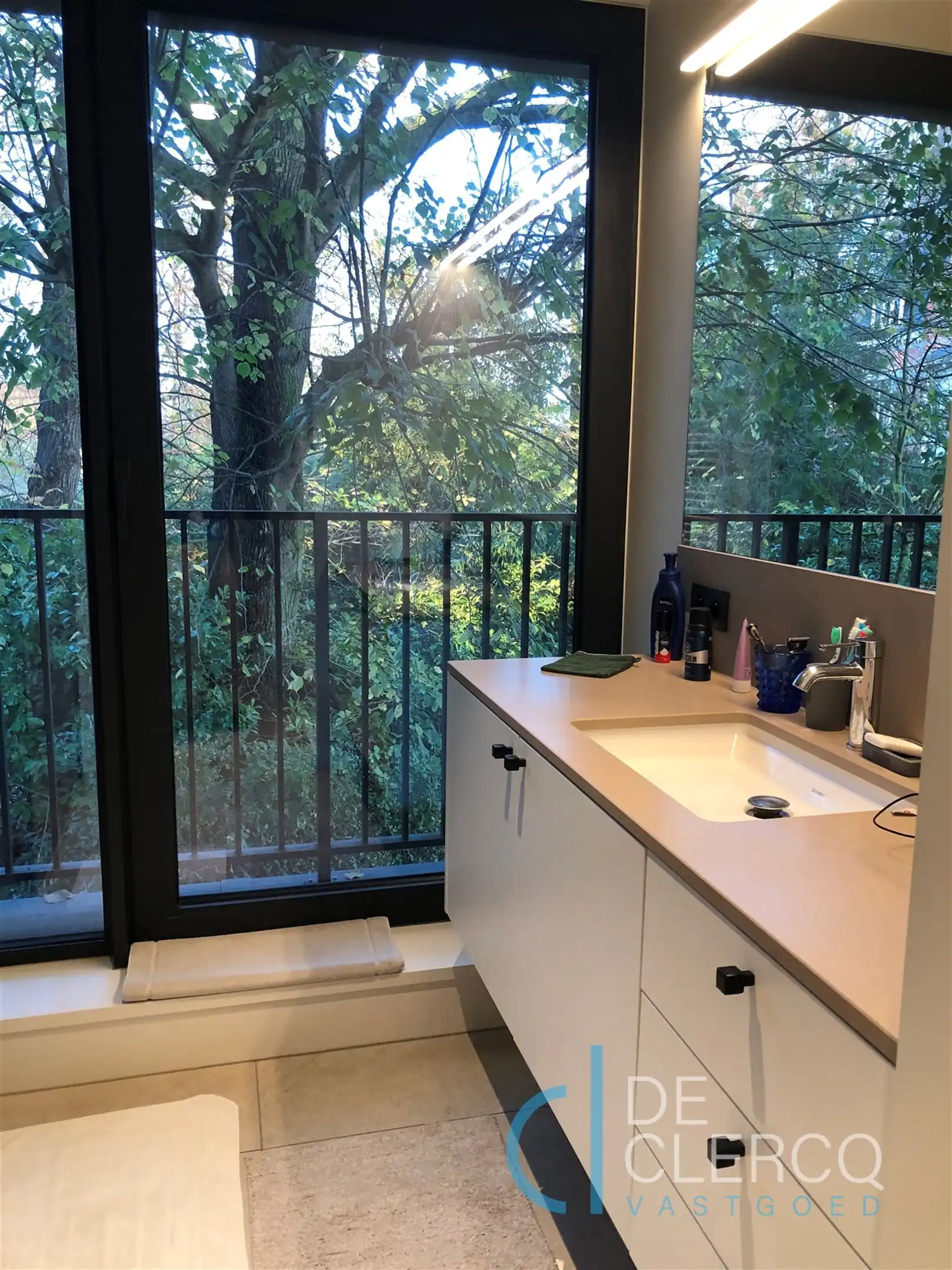 Luxueus duplex-appartement te huur in centrum Lochristi! foto 13