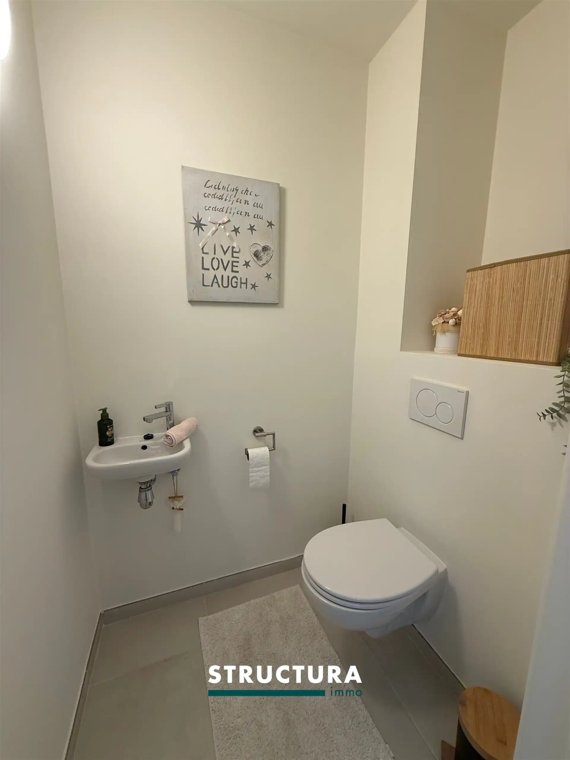 Appartement met 2 slaapkamers en 2 staanplaatsen in centrum Merchtem foto 5