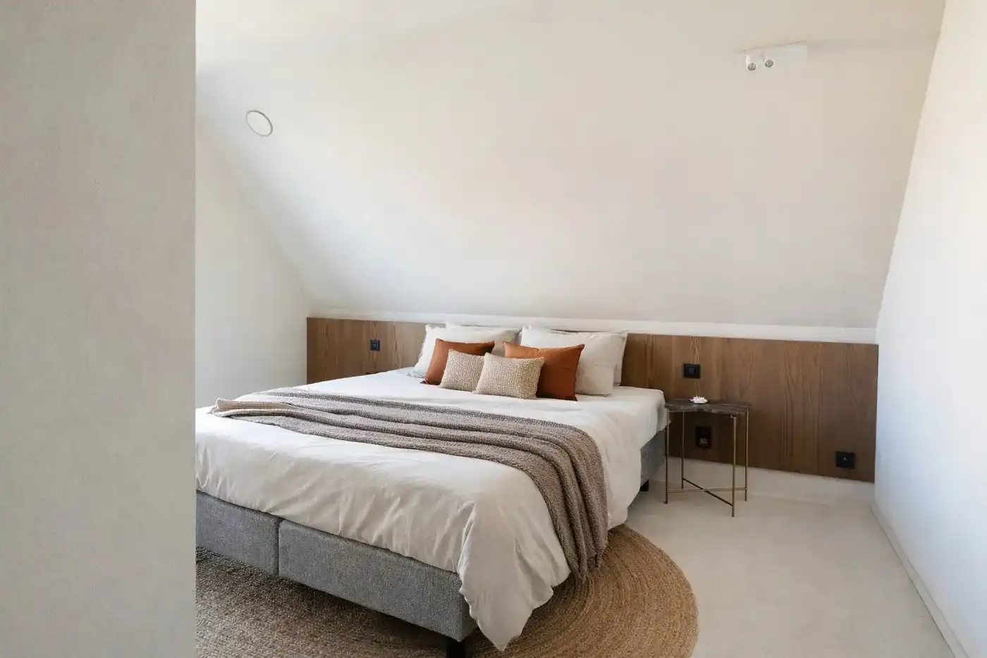 Alleenstaande en luxueus gerenoveerde villa op een rustige en residentiële ligging in Knokke foto 24