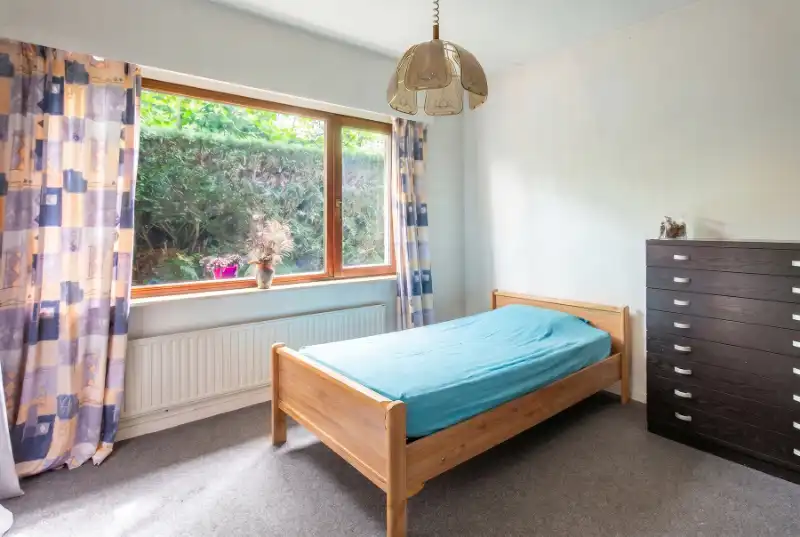 Villa op toplocatie, uiterst veel privacy in zeer rustige straat! foto 15