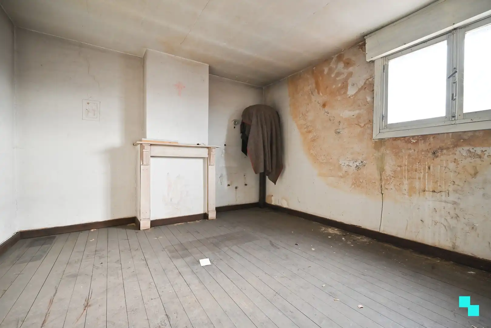 Zeer ruime & authentieke woning in Izegem foto 24