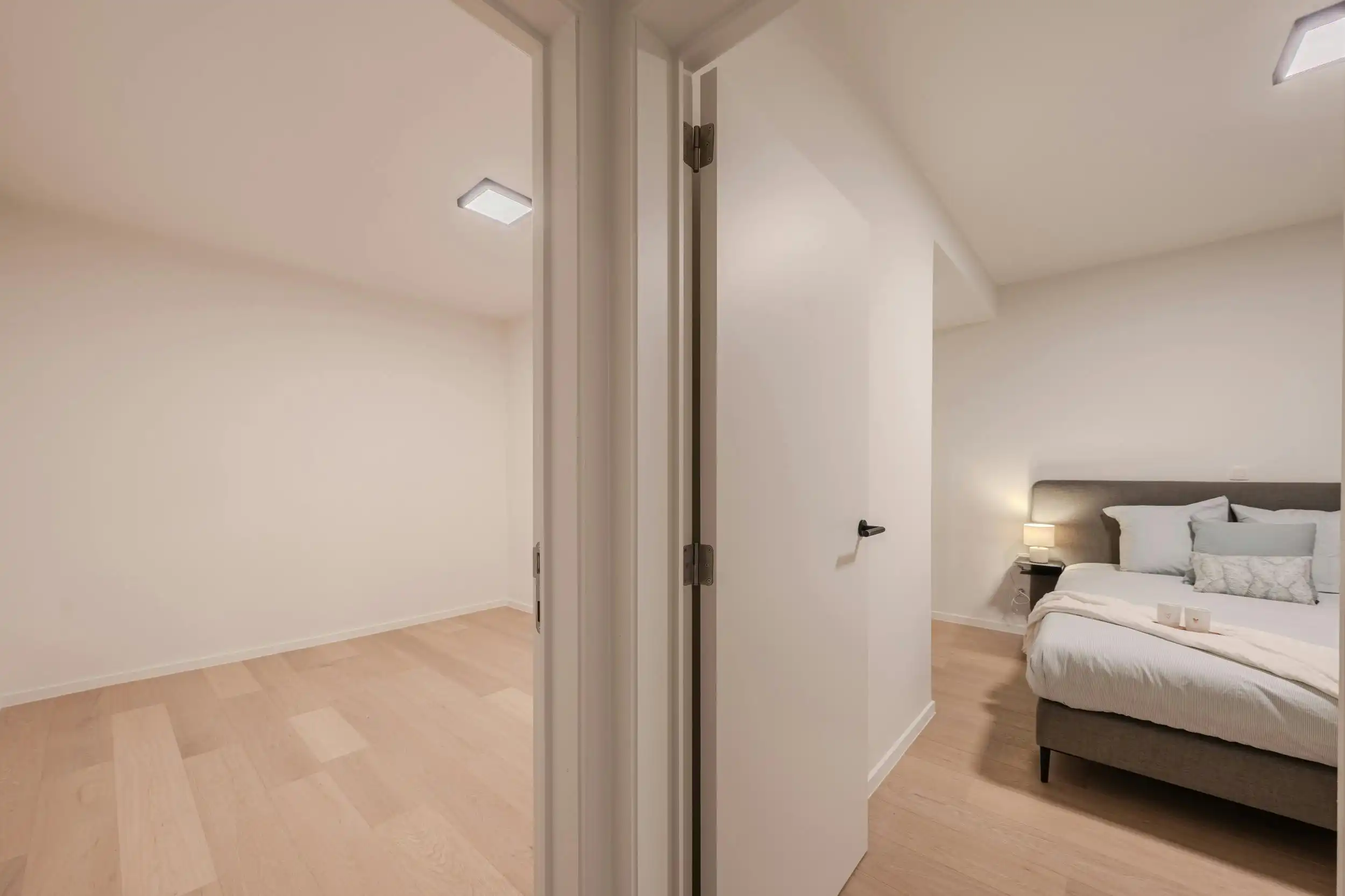 Gerenoveerd appartement te koop met zijdelings zeezicht! foto 20