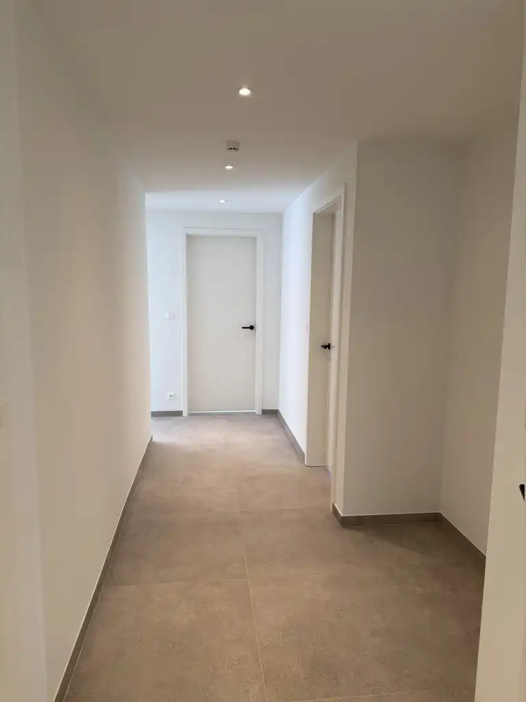 Nieuwbouw appartement met 2 slpks, terras en 2 staanplaatsen foto 6