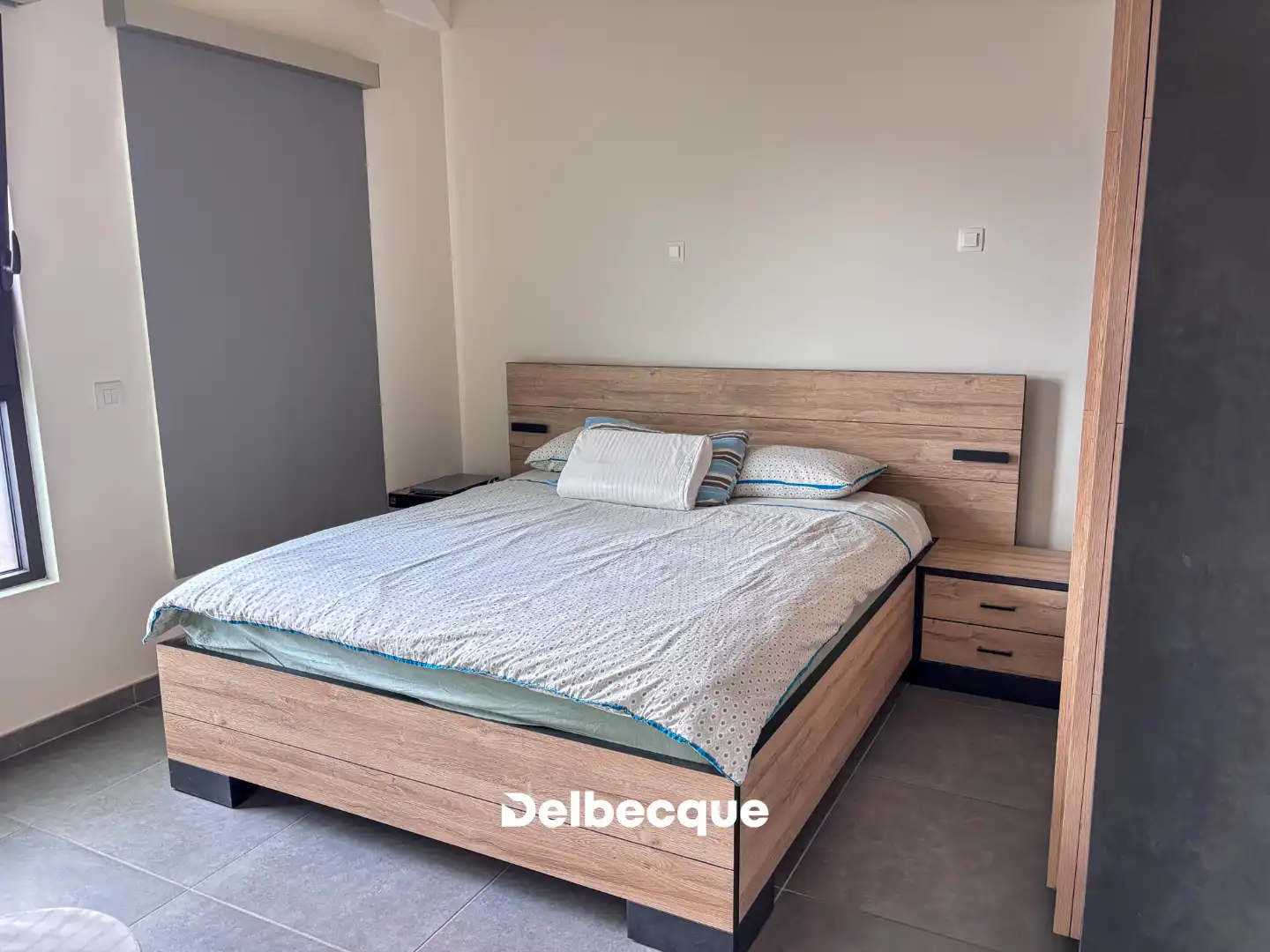 Lichtrijk dakappartement met 2 slaapkamers te Sint-Michiels. foto 8