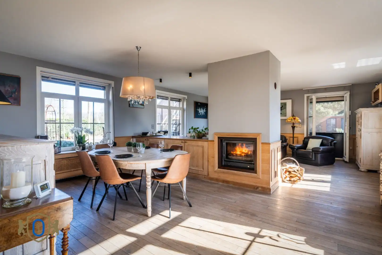 Landhuis met meerdere bijgebouwen foto 11