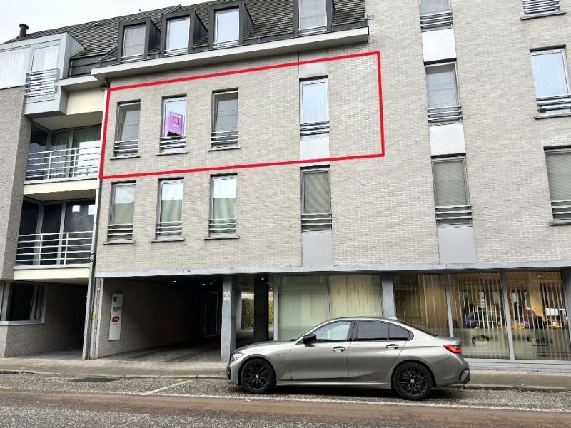 Luxueus appartement (+-131m²) met 2 ruime slaapkamers, terras en garage, centrum van Geel foto {{pictureIndex}}