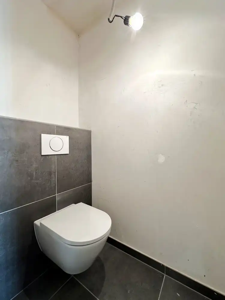 Stijlvol afgewerkt nieuwbouwproject foto 14