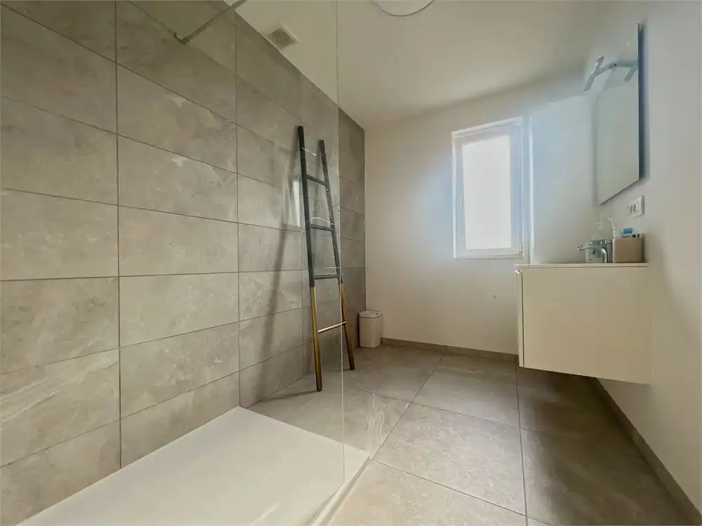 Recente nieuwbouwwoning (2022) met 4 slpks + tuin! foto 10