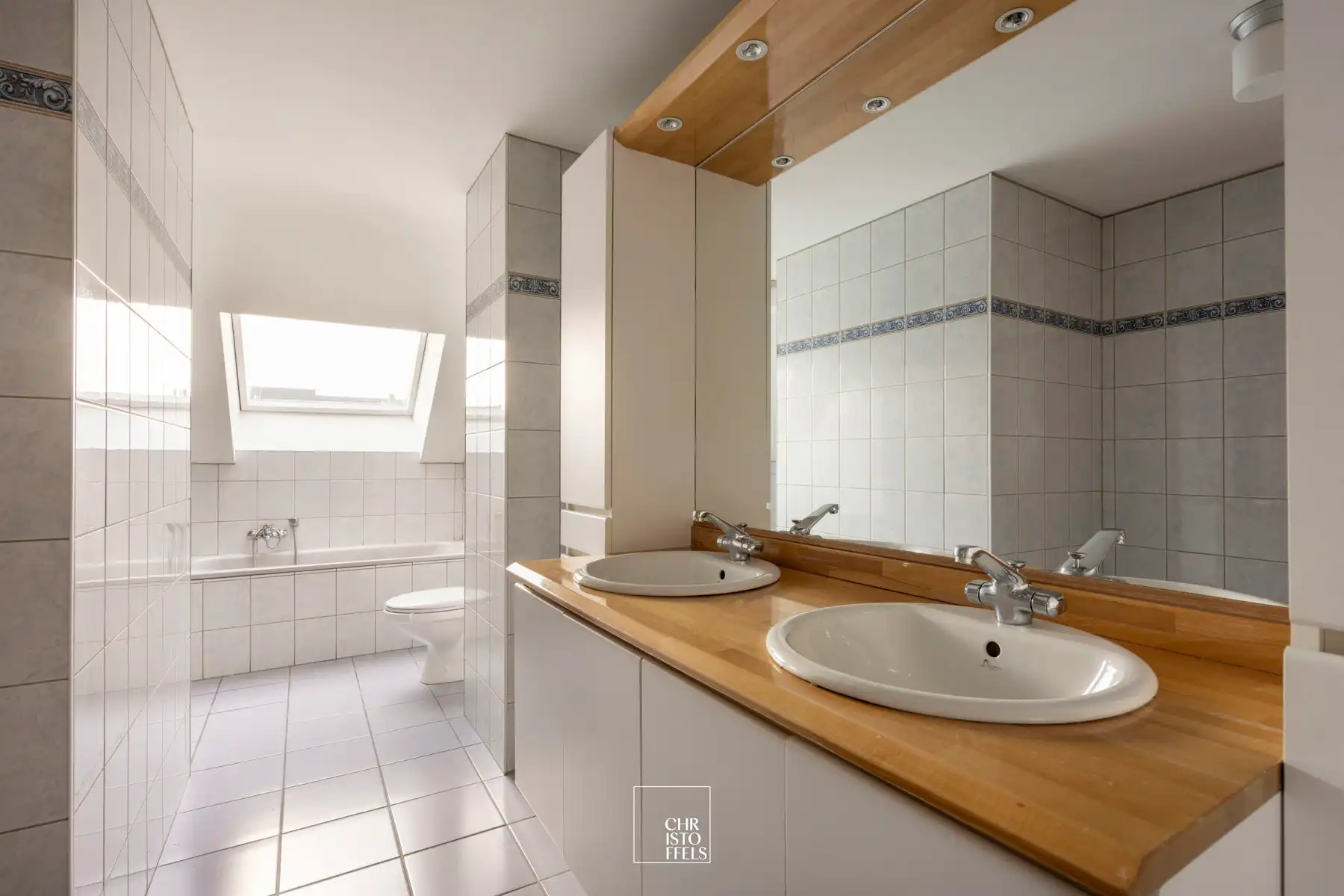3 slaapkamer appartement van 187 m² met terras van ca 35m² gelegen in het centrum van Lanaken foto 9