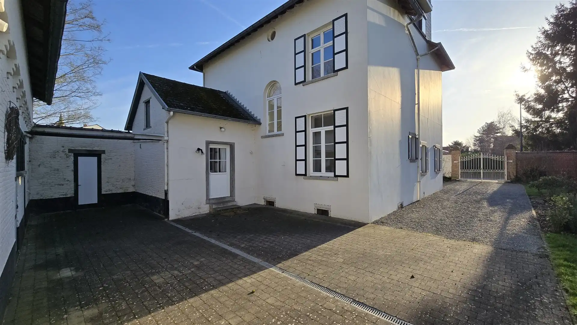 Prachtige, ruime villa met grote tuin te huur in Everberg foto 3