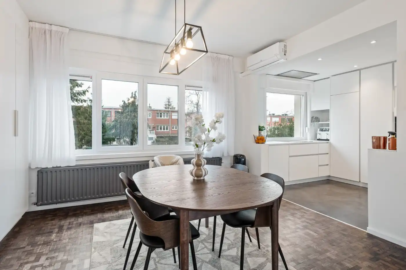 Energiezuinige, instapklare woning met 3 slpk., tuin en inpandige garage foto 3