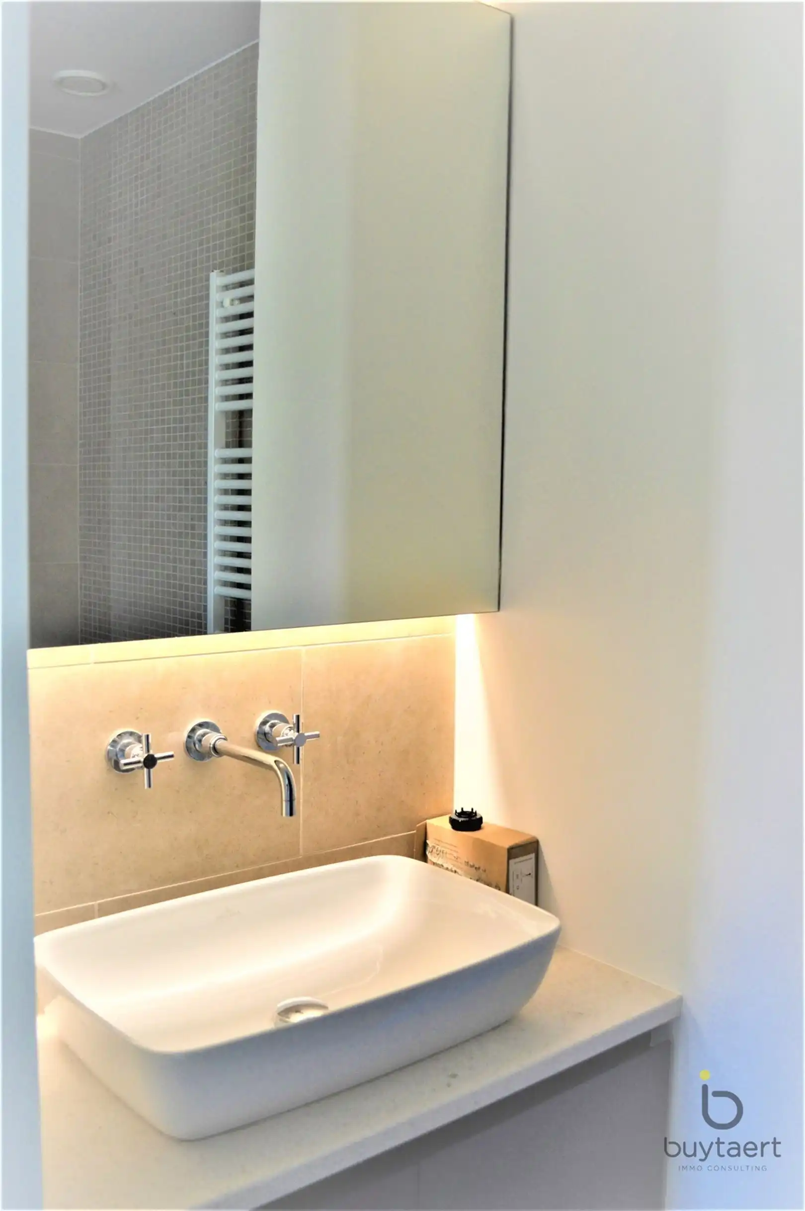 Standingvol en recent 2 slaapkamer appartement te Schilde. foto 18