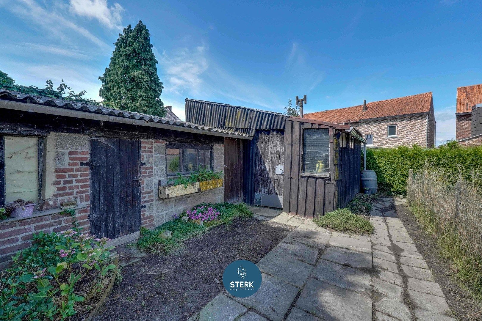 TE RENOVEREN WONING MET DIEPE TUIN OP EEN CENTRALE LOCATIE TE VELDWEZELT !   foto 23