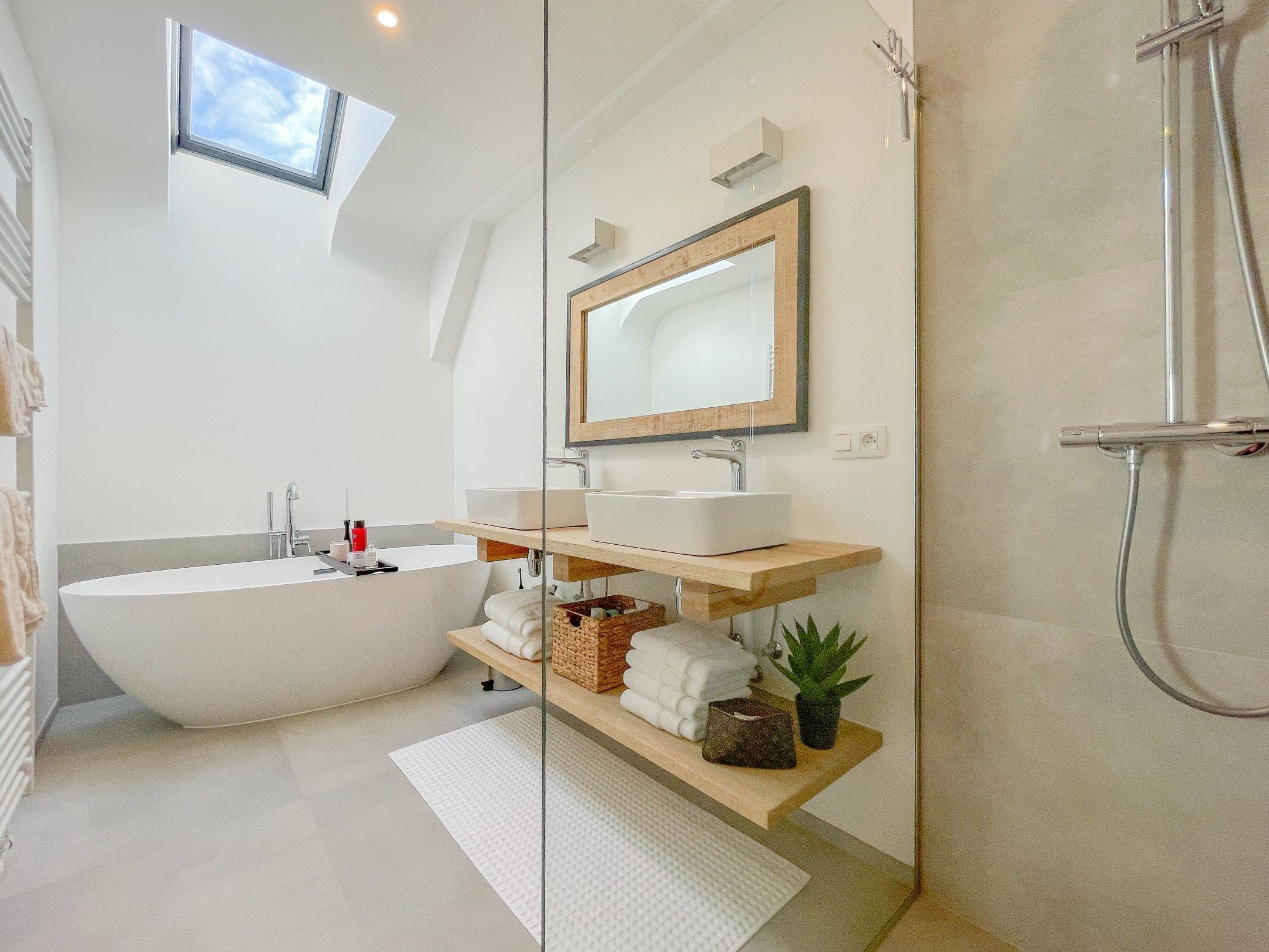 EXCLUSIEF TE KOOP: Lichtrijk appartement met twee ruime terrassen en een prachtig open zicht gelegen in een kleinschalige residentie. foto 22