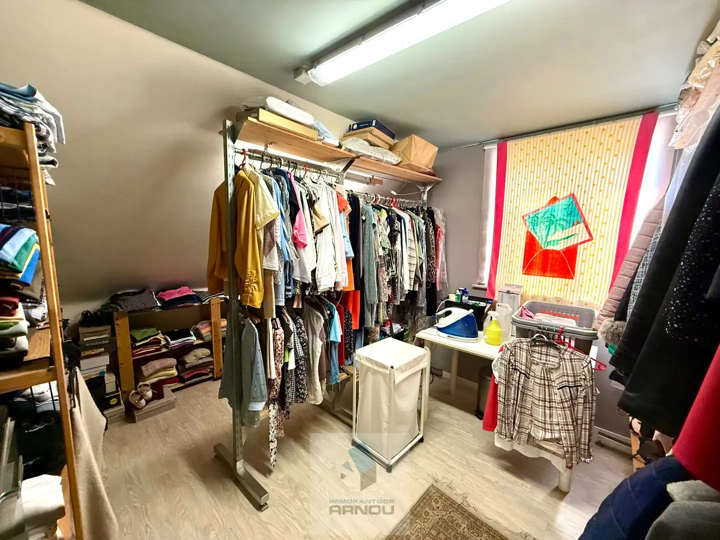 Verzorgde gezinswoning met 3 slaapkamers, gezellige tuin en inpandige garage foto 9