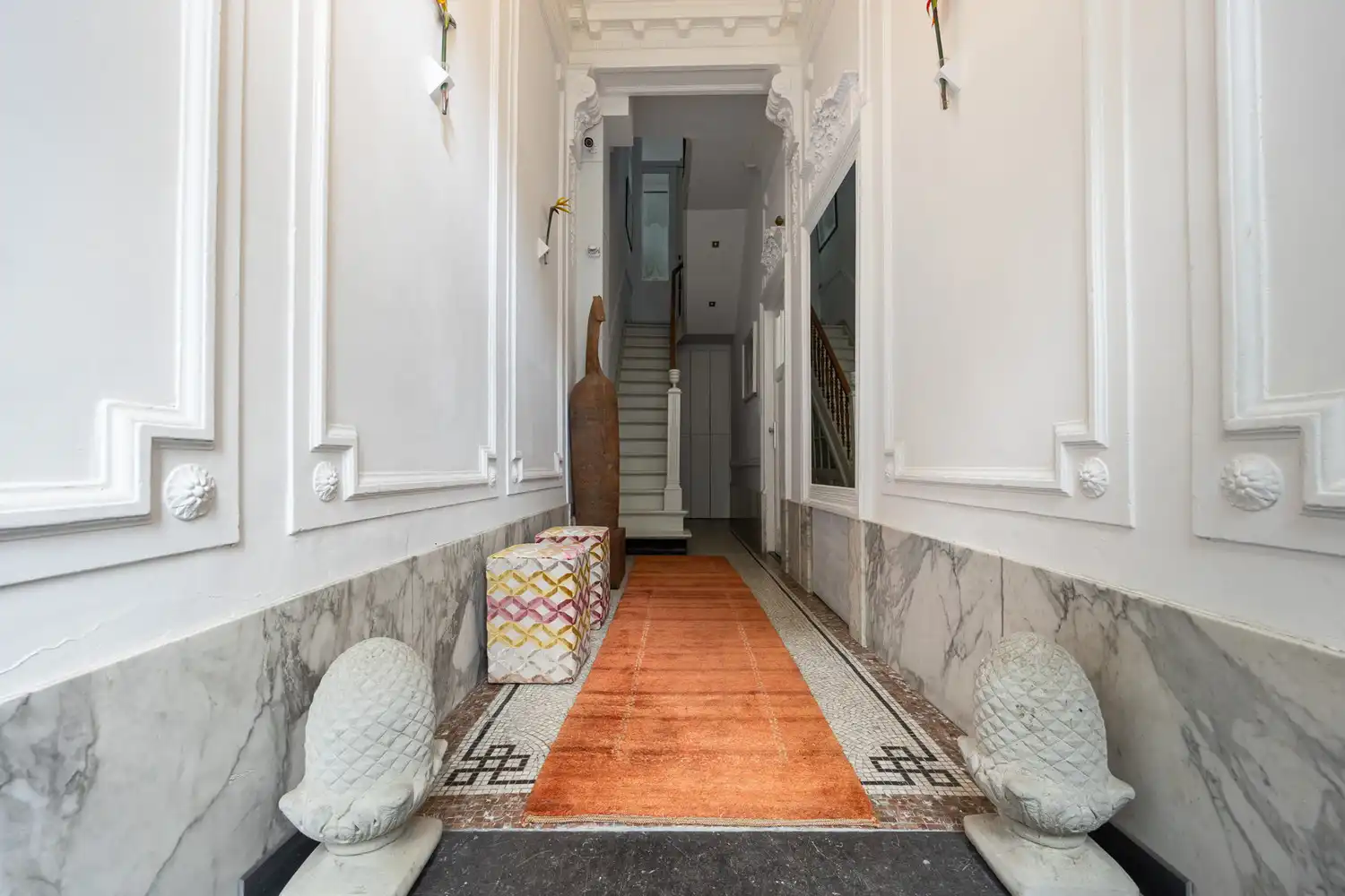 Prachtige gerenoveerde herenwoning van 341 m² in hartje Antwerpen met tal van mogelijkheden: combi wonen/werken of gedeeltelijke verhuurmogelijkheden foto 2