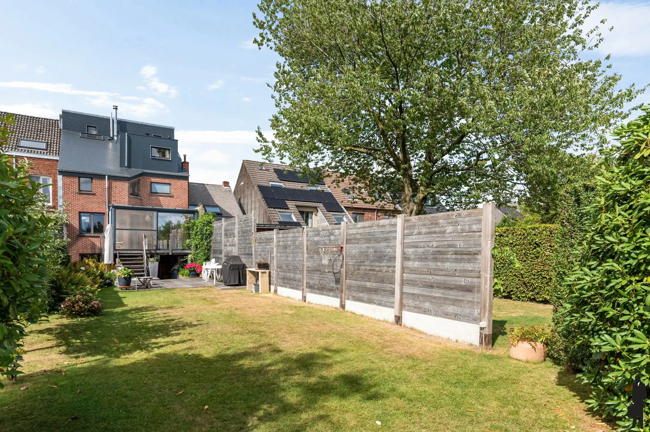 Karaktervolle split-level woning met 4 slpks en zonnige tuin foto 14