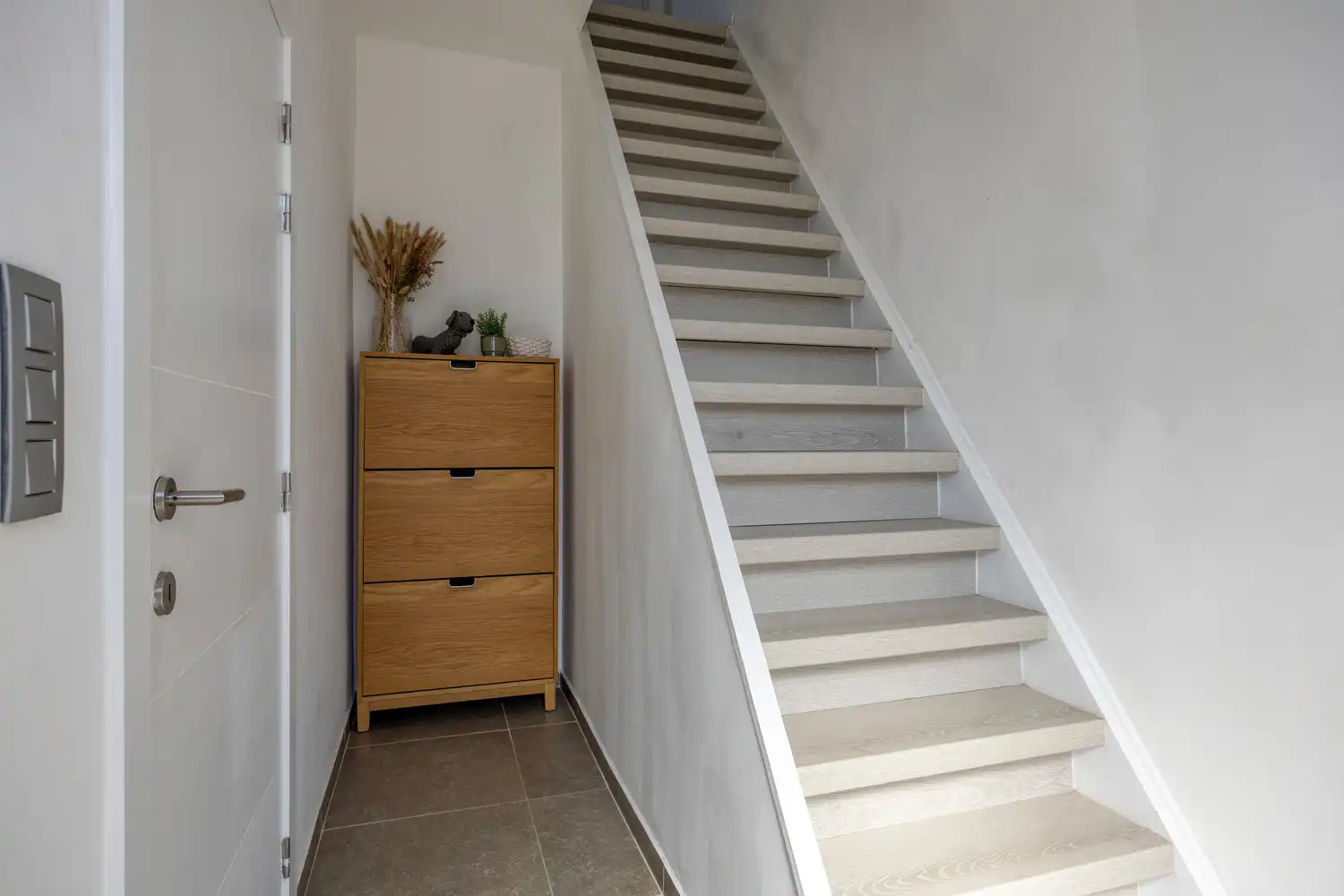 INSTAPKLARE WONING MET 3 SLPKS TE DIEST! foto 2