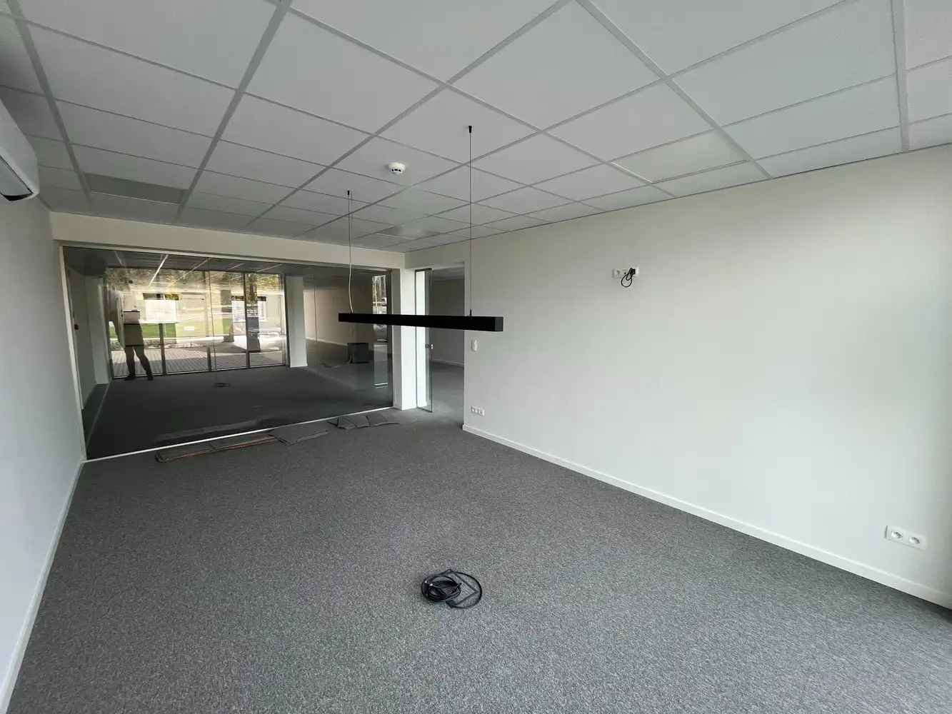 230m² kantoren foto 6