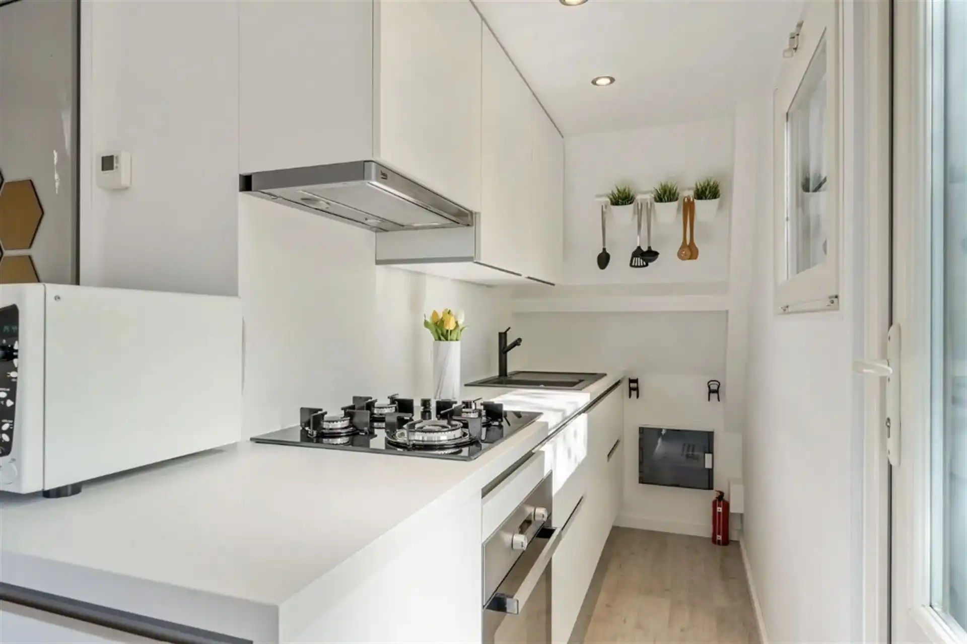 Instapklare vakantiewoning (punthuisje) met 2 slaapkamers op vakantiedomein Sonnevijver! foto 2