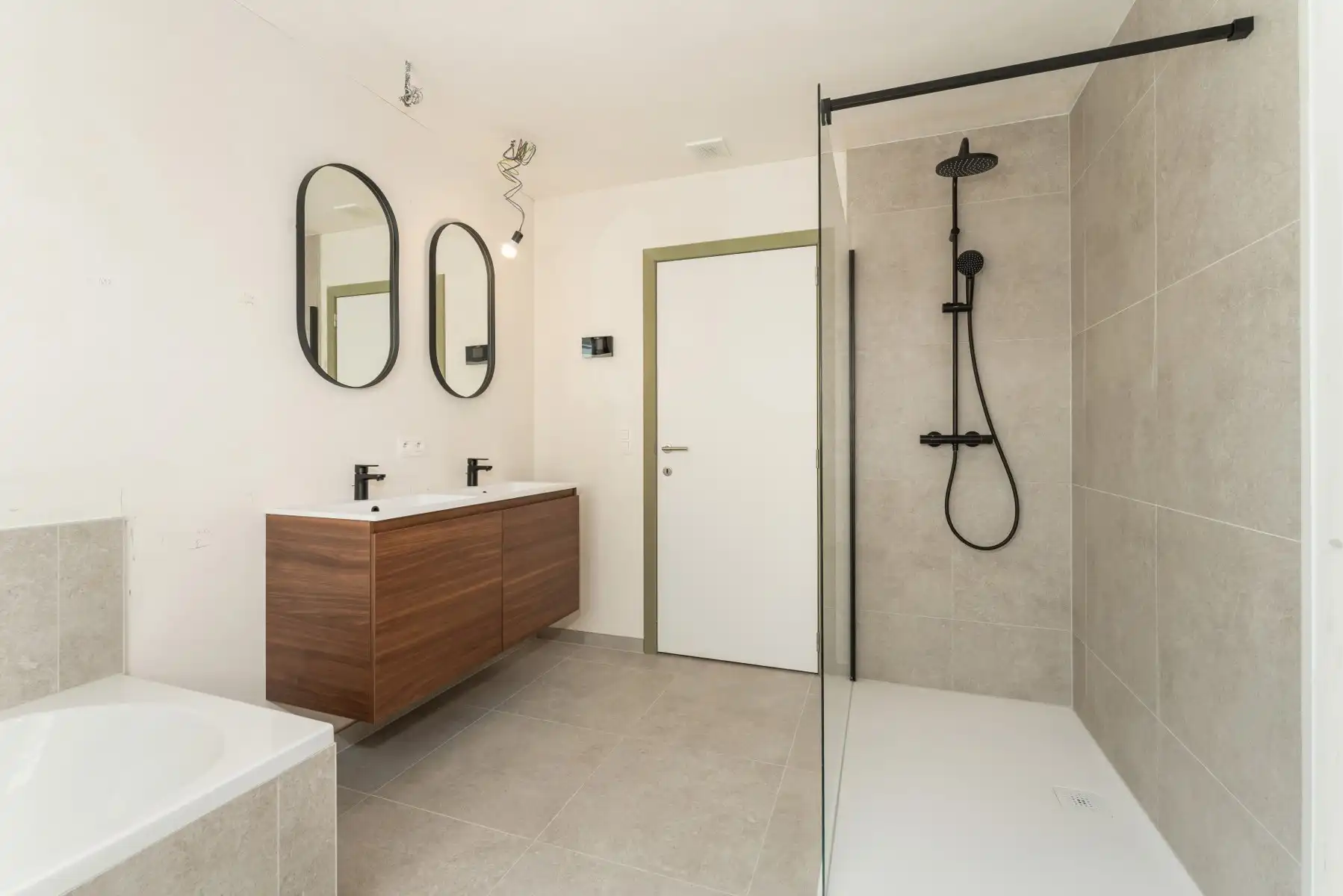 Instapklare woning in Aartrijke foto 7