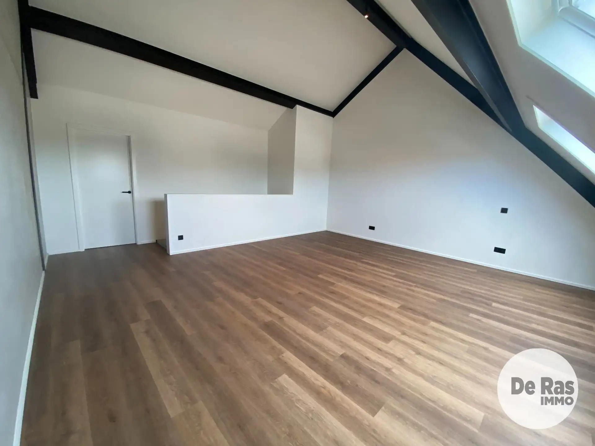 VLIERZELE - Nieuwbouwwoning in moderne betonarchitectuur foto 25