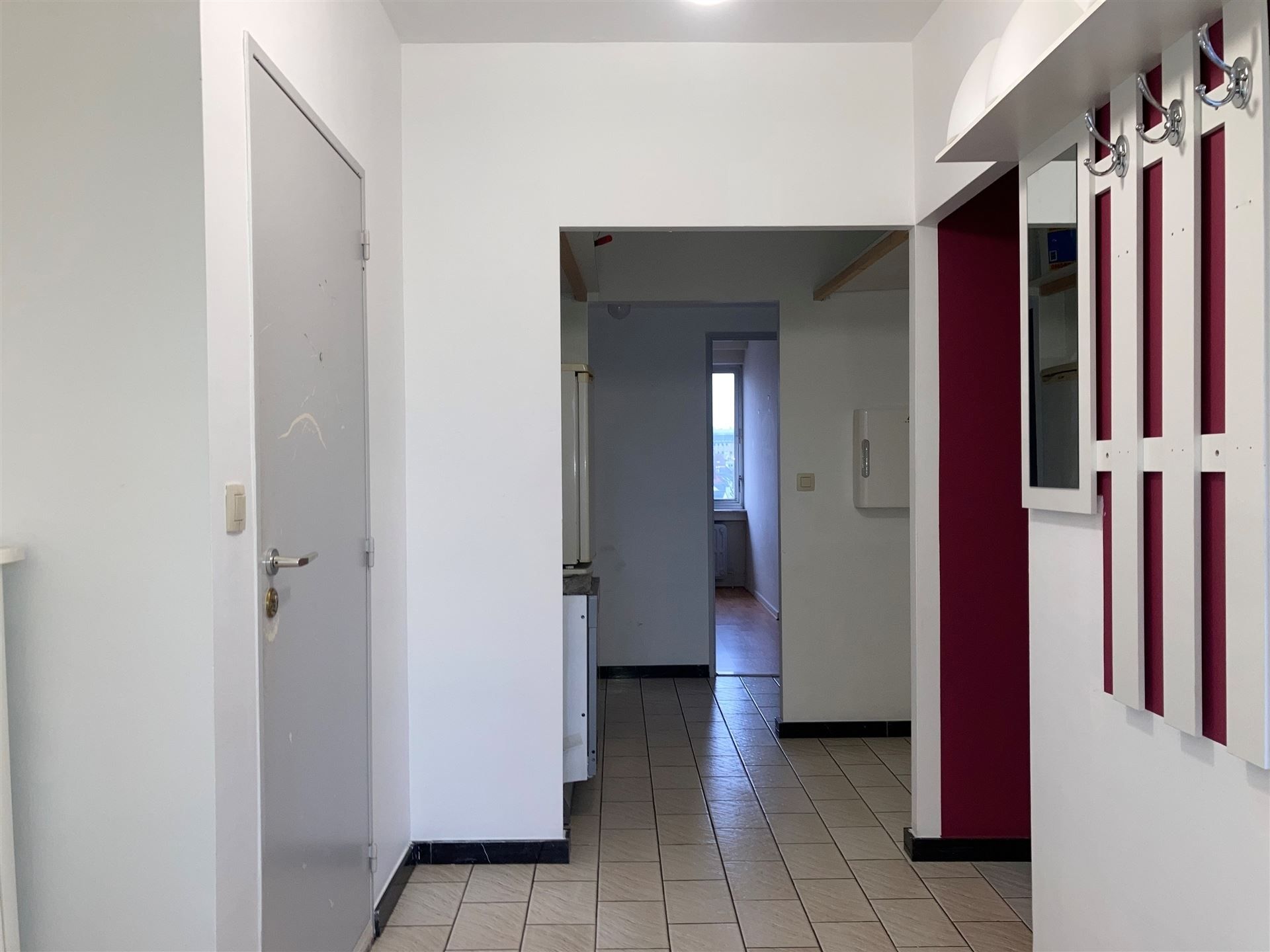 Mooi gemeubeld appartement op de 8de verdieping met een prachtig zicht op de Square foto 10