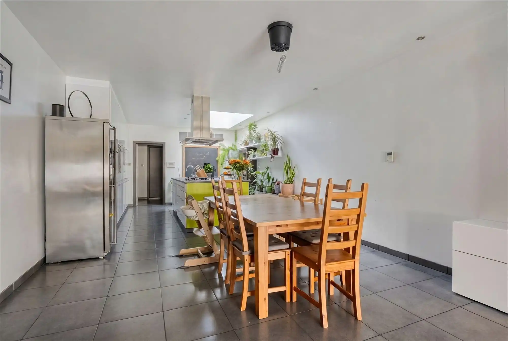 Verrassend ruime instapklare gezinswoning met garage foto 5