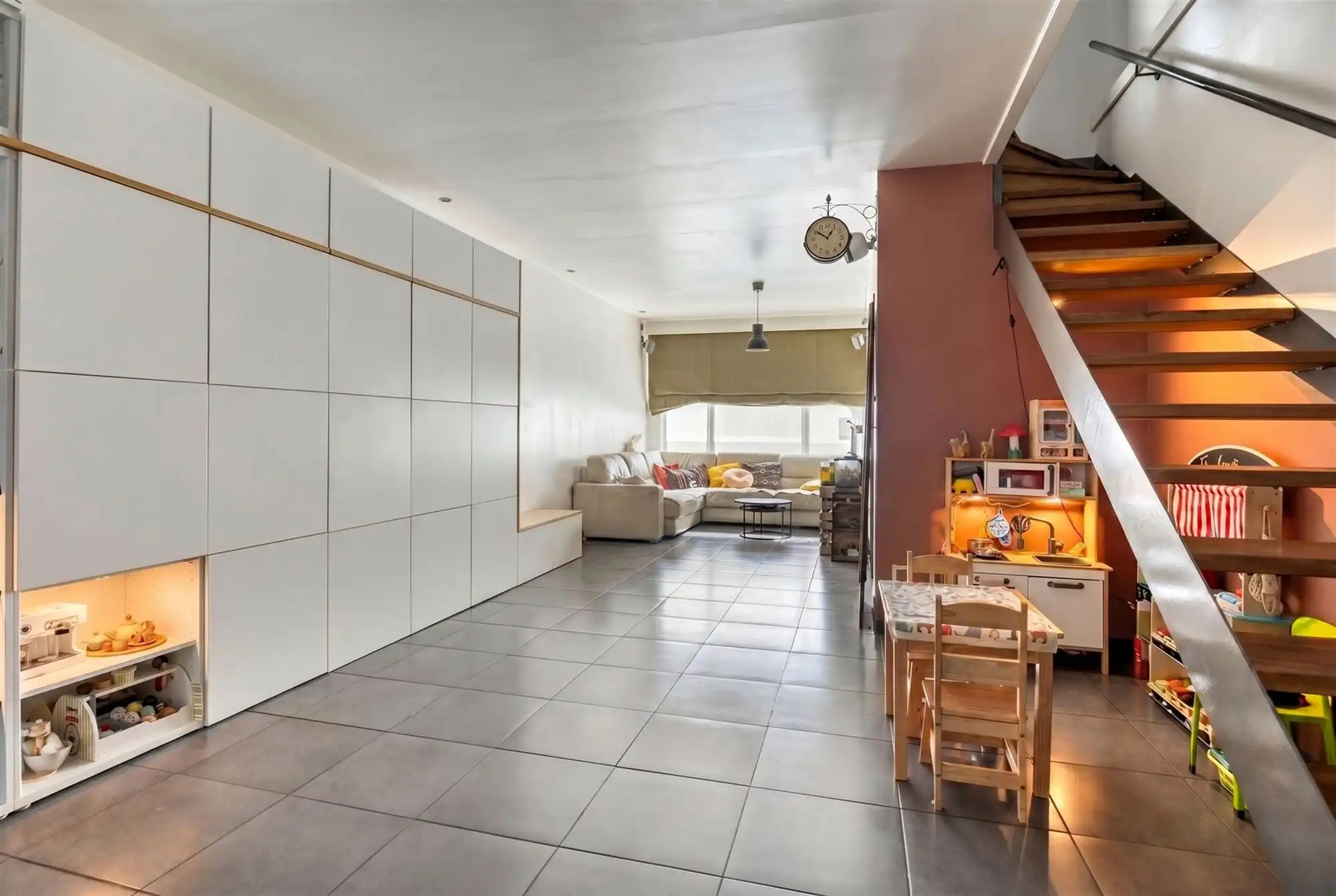 Verrassend ruime instapklare gezinswoning met garage foto 5