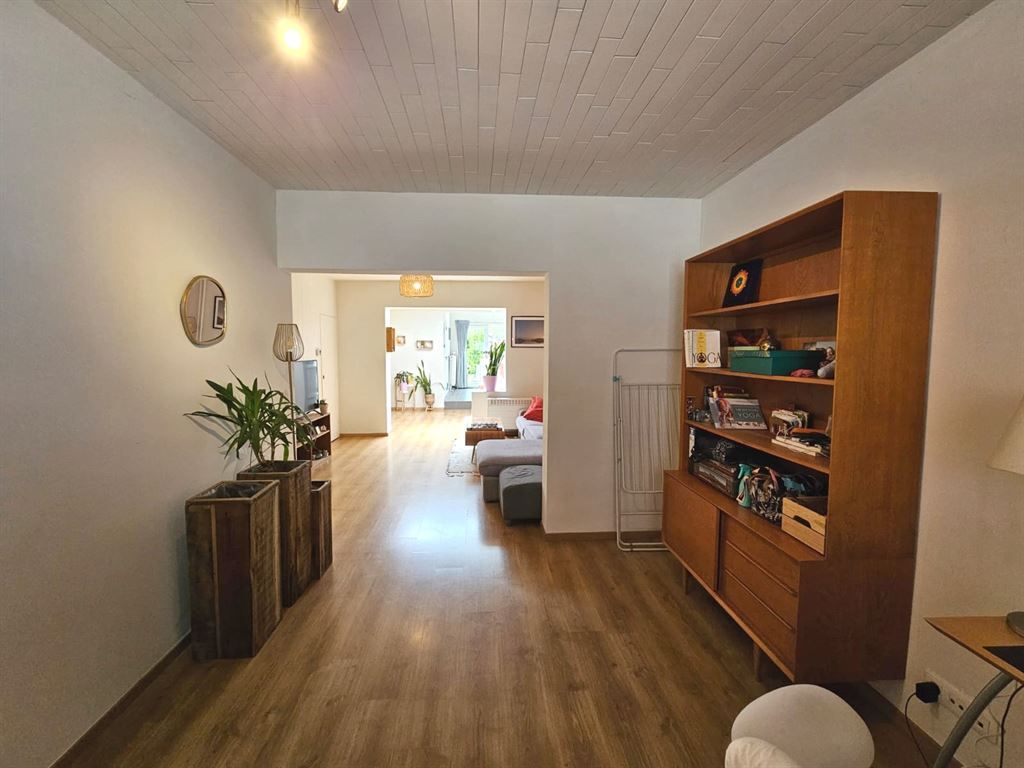 prachtig gerenoveerde en bemeubelde woning foto 4